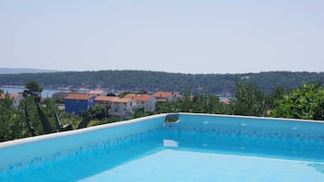 Apartment (One Bedroom Apartment with Balcony 3) | Outdoor pool