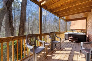 Outdoor spa tub - Hot Tub + Foosball | Access to Pool, Tennis, Gym | Chill'n in the Smokies (Gatlinburg)