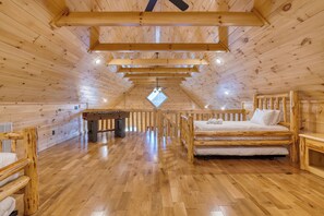 3 chambres, fer et planche à repasser, lit parapluie, Wi-Fi gratuit