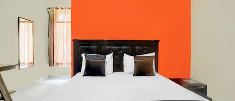 Deluxe Double Room | Desk, free WiFi, bed sheets