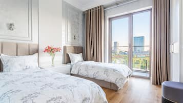 1 quarto, cofres nos quartos, ferros/tábuas de passar roupa