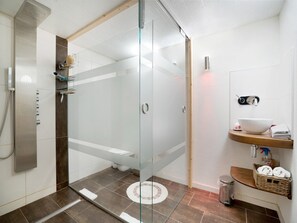 Regadera y bidet 