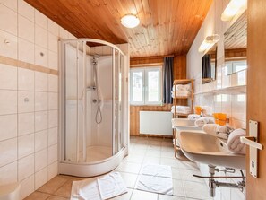 Shower - Apartment in Vorarlberg near Silvretta Ski Lift (Sankt Gallenkirch)
