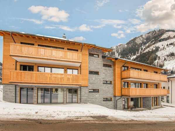 Exterior - Golden Lodges Rauris Resort with ski storage (Rauris)