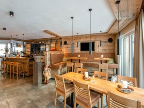 Dining - Golden Lodges Rauris Resort with ski storage (Rauris)