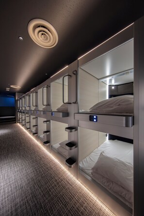 Basic Cabin, Men only, Non Smoking - STATION INN THE URASHIMA (Onomichi)