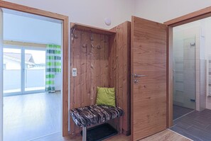 Interior - Apartment Brixen near Ski Lift (Brixen im Thale)