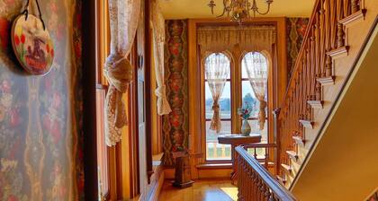 The Windmill Suite at Pella Mansion