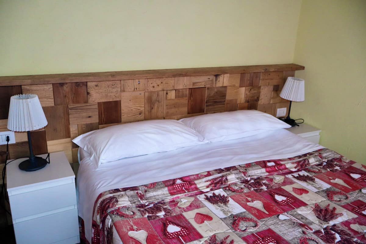 Standard Chalet