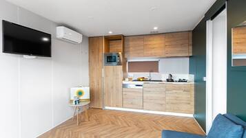 Deluxe Mobile Home | Living area