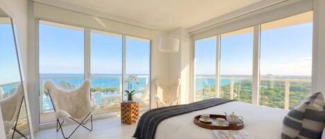 1 habitación, tabla de planchar con plancha, cuna de viaje y wifi