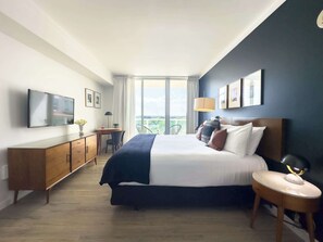 Iron/ironing board, travel crib, WiFi, bed sheets