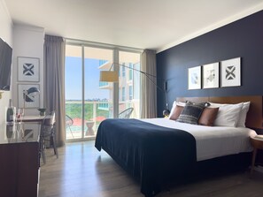 Iron/ironing board, travel crib, WiFi, bed sheets