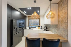 Villa, 4 soverom, røyk, privat basseng | Innvendig