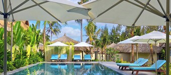Coco Cottage Beachfront Resort