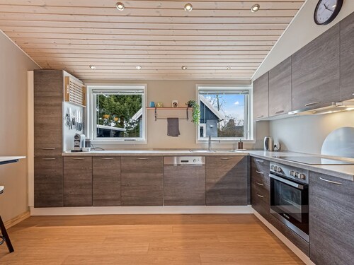 "Janna" - 200m from the sea by Interhome