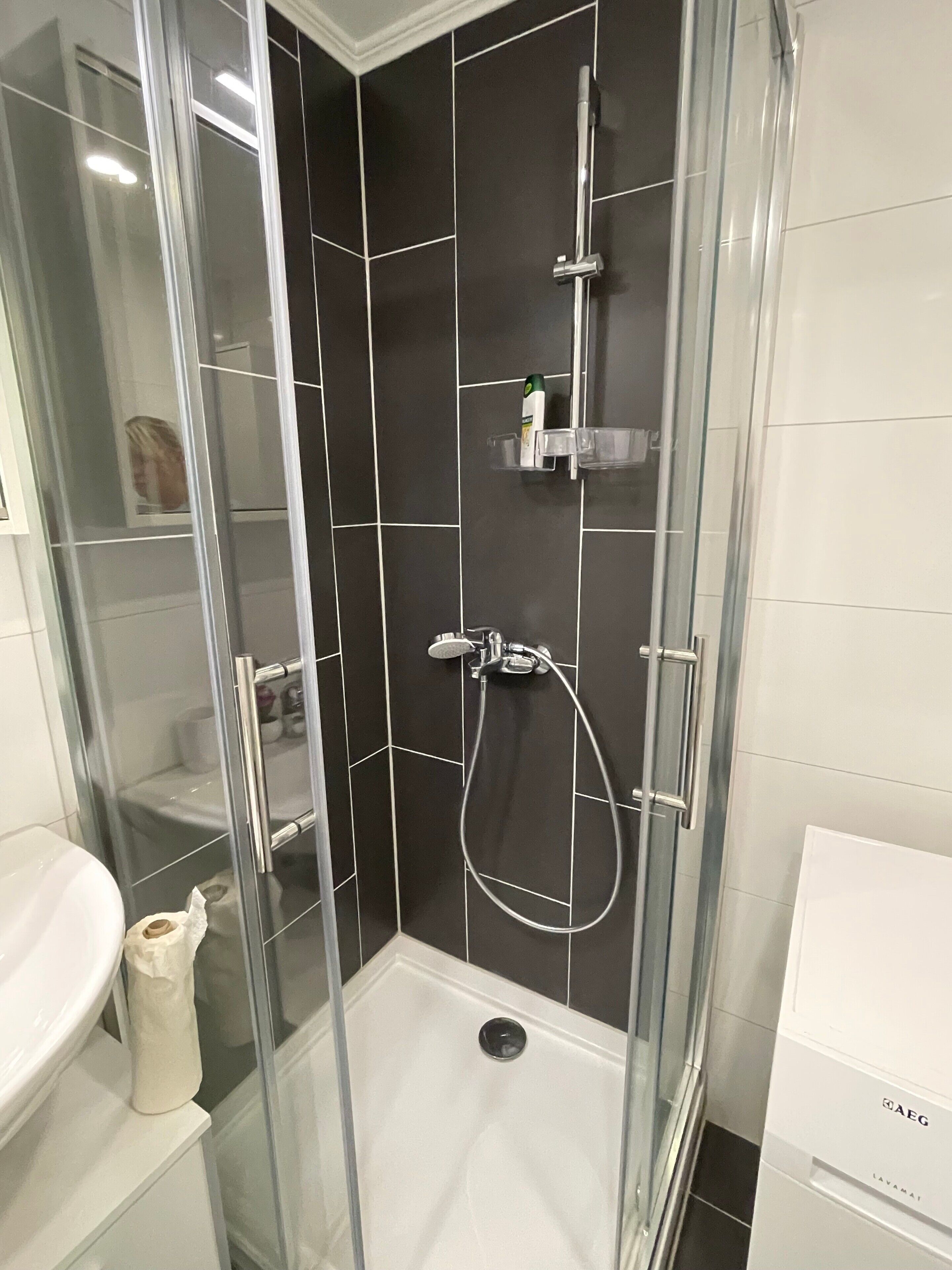 Shower, free toiletries, hair dryer, towels