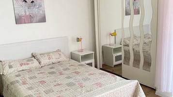 1 makuuhuone, silitysrauta/-lauta, ilmainen Wi-Fi, vuodevaatteet