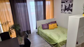 1 makuuhuone, silitysrauta/-lauta, ilmainen Wi-Fi, vuodevaatteet