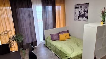 1 bedroom, iron/ironing board, free WiFi, bed sheets