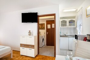 Interior - Apartment 'Rosa 5' with Balcony and Wi-Fi (Bad Herrenalb)