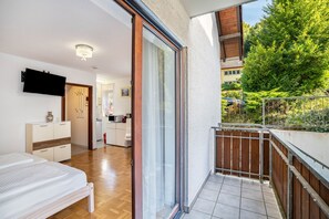 1 bedroom, free WiFi, bed sheets - Apartment 'Rosa 5' with Balcony and Wi-Fi (Bad Herrenalb)