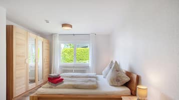 1 bedroom, free WiFi, bed sheets
