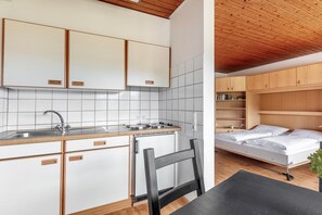 Bügeleisen/Bügelbrett, kostenloses WLAN, Bettwäsche