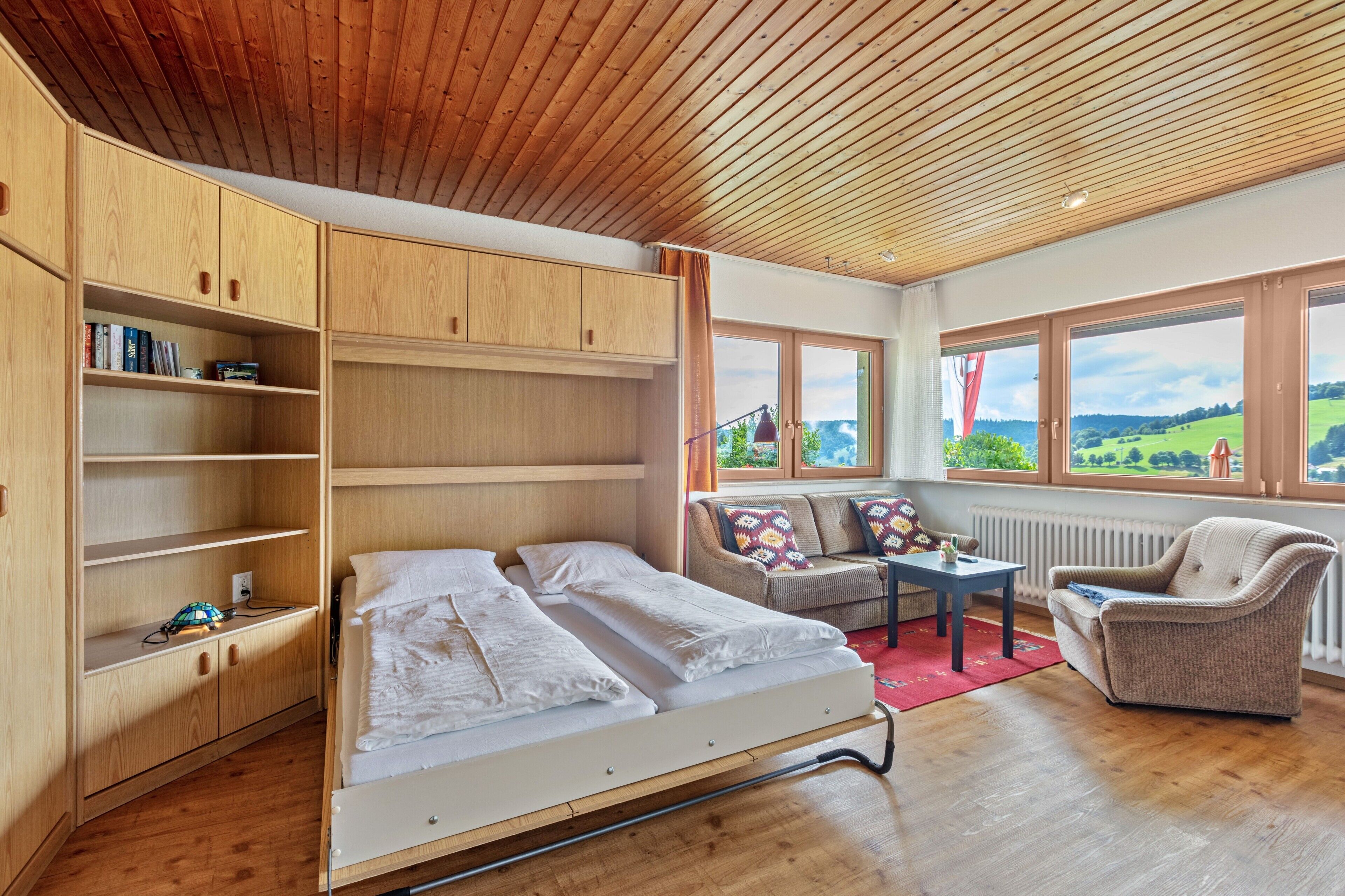 アイロン / アイロン台、WiFi (無料)、ベッドシーツ