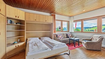 Iron/ironing board, free WiFi, bed sheets