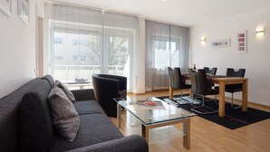 TV, DVD-spiller og stereoanlegg