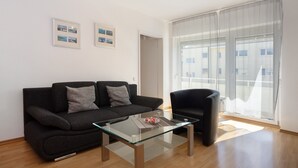 TV, DVD-spiller og stereoanlegg
