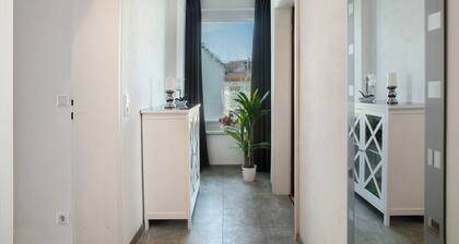 Ferienwohnung '2' mit Balkon und Wi-Fi