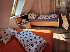 3 habitaciones, wifi gratis y ropa de cama 