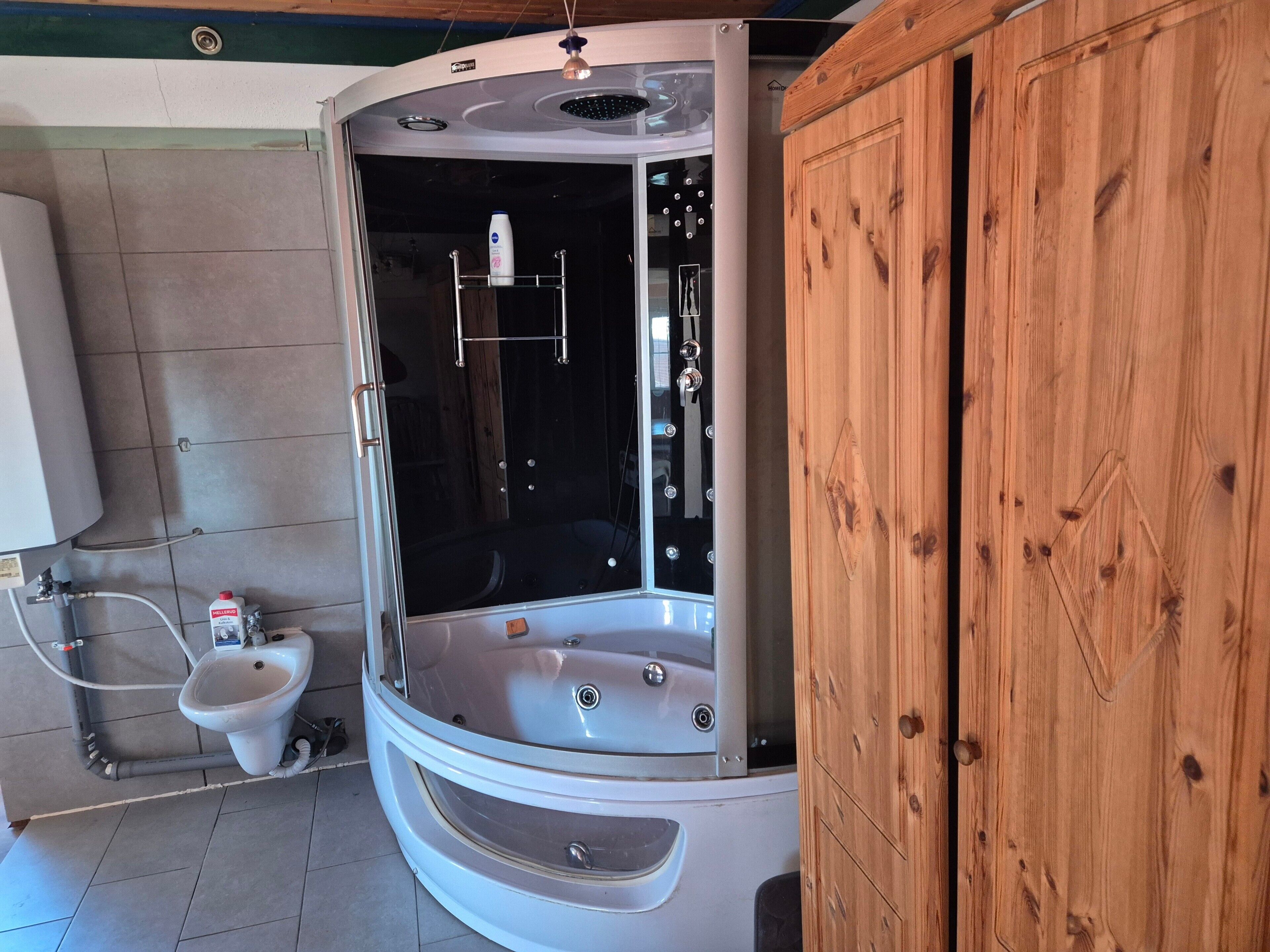 Douche, serviettes fournies