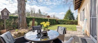 Holiday Apartment '1' with Private Terrace, Private Garden and Wi-Fi