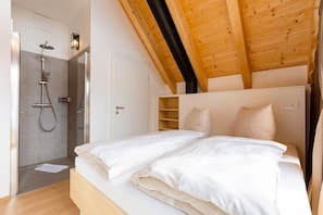 3 bedrooms, free WiFi