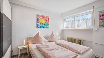 1 bedroom, iron/ironing board, free WiFi, bed sheets