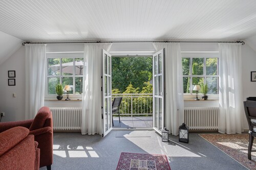 Apartment 'Ferienwohnung Riedel' with Balcony and Wi-Fi