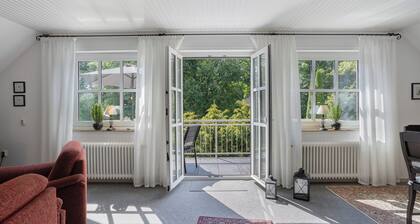 Apartment 'Ferienwohnung Riedel' with Balcony and Wi-Fi