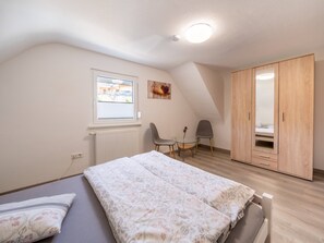 2 bedrooms, free WiFi, bed sheets