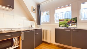 冰箱、微波炉、炉灶、茶具/咖啡用具