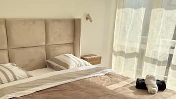 1 bedroom, desk, iron/ironing board, WiFi