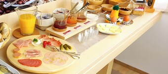 Pension Elisabeth Double Room No. 10 with Breakfast Included