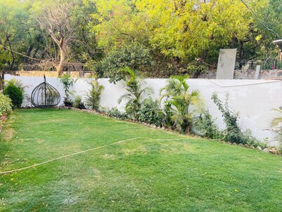 Charming 3-Bedroom Villa By Sun N Shade Homes Near Delhi Airport