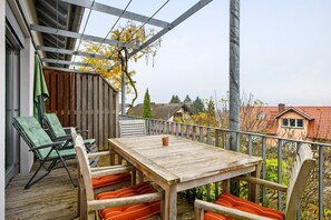 Outdoor dining - Apartment 'Anke' with Private Terrace, Balcony and Wi-Fi (Staufen im Breisgau)