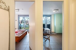 2 bedrooms, iron/ironing board, free WiFi, bed sheets - Apartment 'Anke' with Private Terrace, Balcony and Wi-Fi (Staufen im Breisgau)