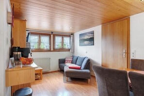 Fernseher, Stereoanlage