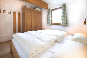 2 makuuhuonetta, vauvan matkasänky, ilmainen Wi-Fi