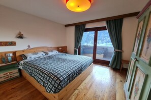 4 Schlafzimmer, Schreibtisch, kostenloses WLAN
